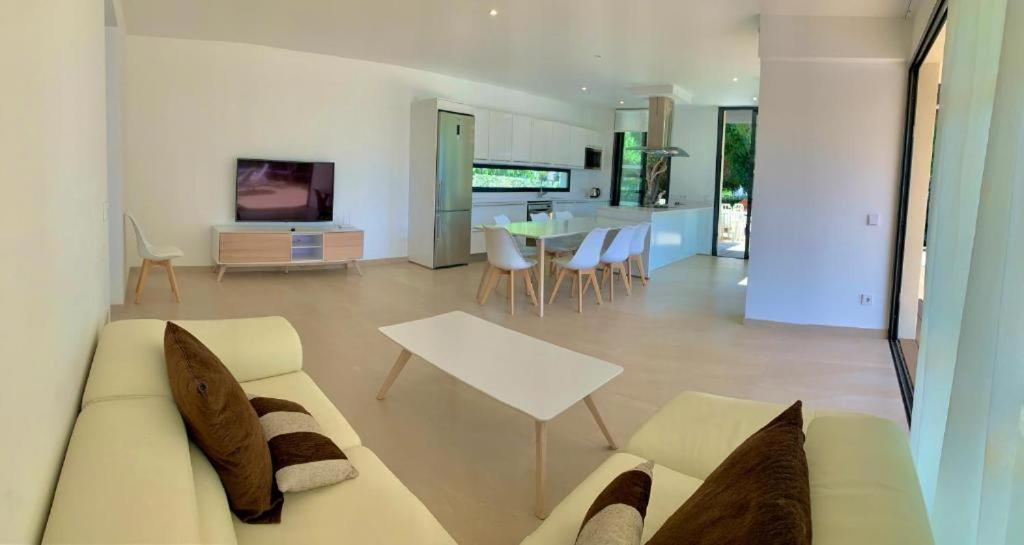 Villa Sonia Cala'N Blanes  ภายนอก รูปภาพ
