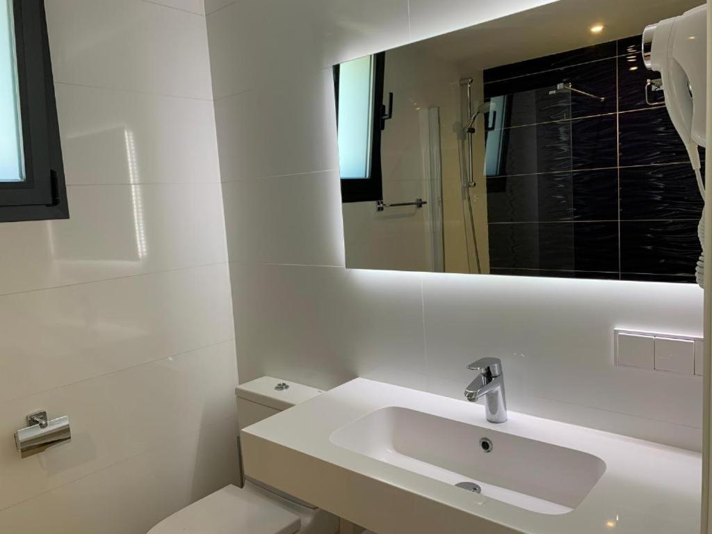 Villa Sonia Cala'N Blanes  ภายนอก รูปภาพ
